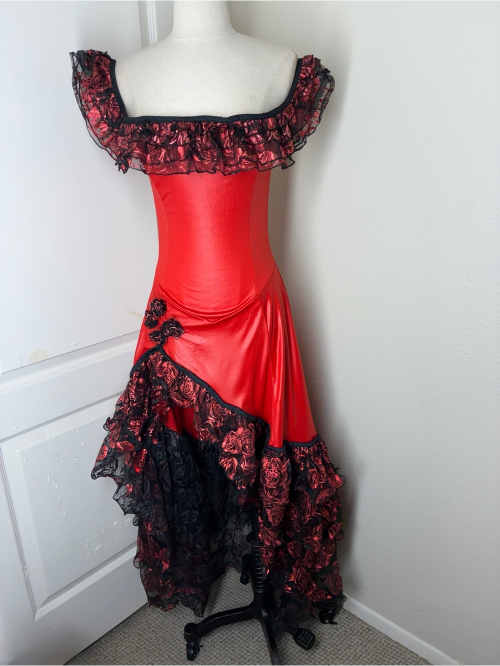 Women’s Halloween Sexy Senorita Red Off-Shoulder Ruffled Dress Costume